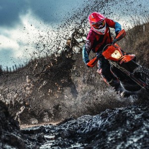 曼城三球完胜曼联引热议，战术阵型之变，真能定江山？