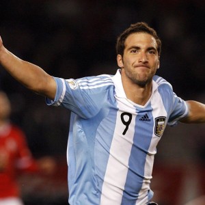 斯洛特赛后坦言，今日无魔力幸有运气，换下凯尔凯兹因黄牌风险