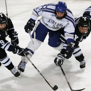 马利克-福法纳未来引猜测，英超豪门关注，里昂力主留下才是上策