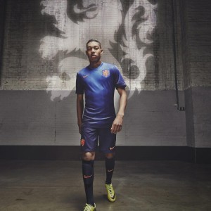 尤文放弃穆阿尼引巴黎高层震怒 纳赛尔怒斥科莫利手段不光彩